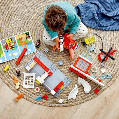 Klocki DUPLO 10970 Remiza strażacka i helikopter Klocki DUPLO 10970 Remiza strażacka i helikopter