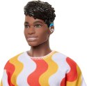 Lalka Barbie Stylowy Ken, masywna sylwetka, aparat słuchowy Lalka Barbie Stylowy Ken, masywna sylwetka, aparat słuchowy