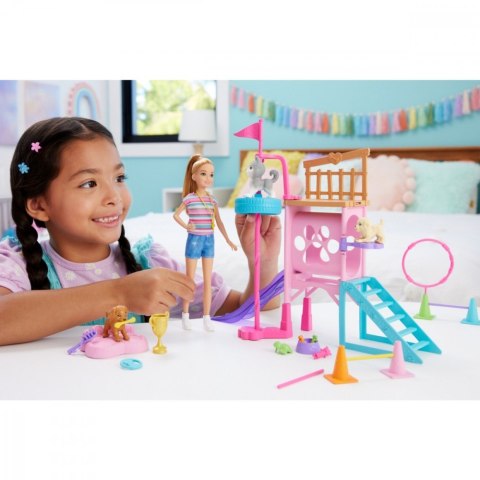 Zestaw filmowy Barbie Plac zabaw dla pieskow + Stacie Zestaw filmowy Barbie Plac zabaw dla pieskow + Stacie