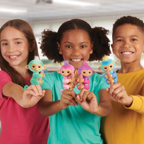 Figurka interaktywna Fingerlings Małpka Zielono-Niebieska Ava Figurka interaktywna Fingerlings Małpka Zielono-Niebieska Ava
