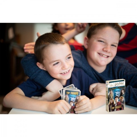 Gra karciana Top Trumps Harry Potter 30 Czarownic i Czarodziejów Gra karciana Top Trumps Harry Potter 30 Czarownic i Czarodziejów