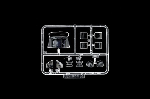 Model plastikowy UH-60/MH60 Black Hawk Night Raid Model plastikowy UH-60/MH60 Black Hawk Night Raid